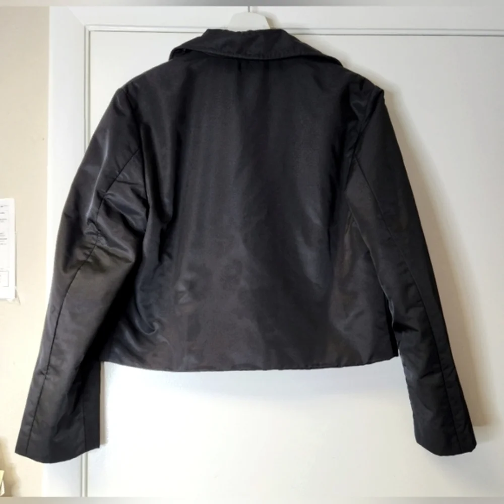 BERGDORF GOODMAN Sleek Bomber Jacket Black edgy cropped length SIZE 8